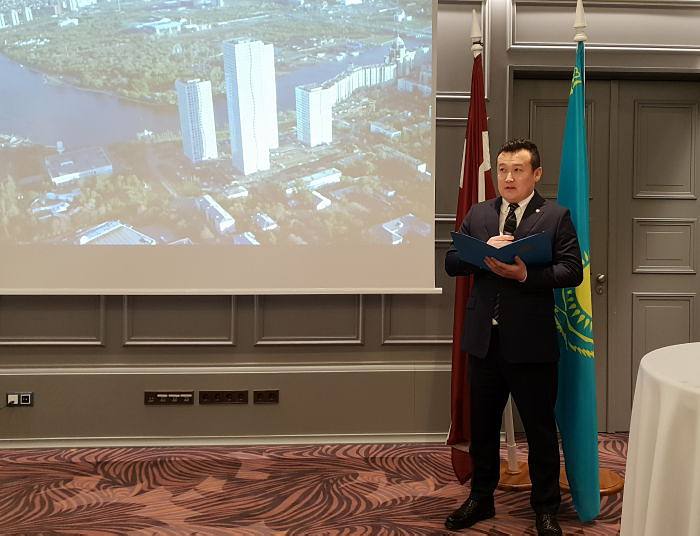 Vakars par godu Pirmā Kazahstānas Republikas prezidenta svinēšanas dienai